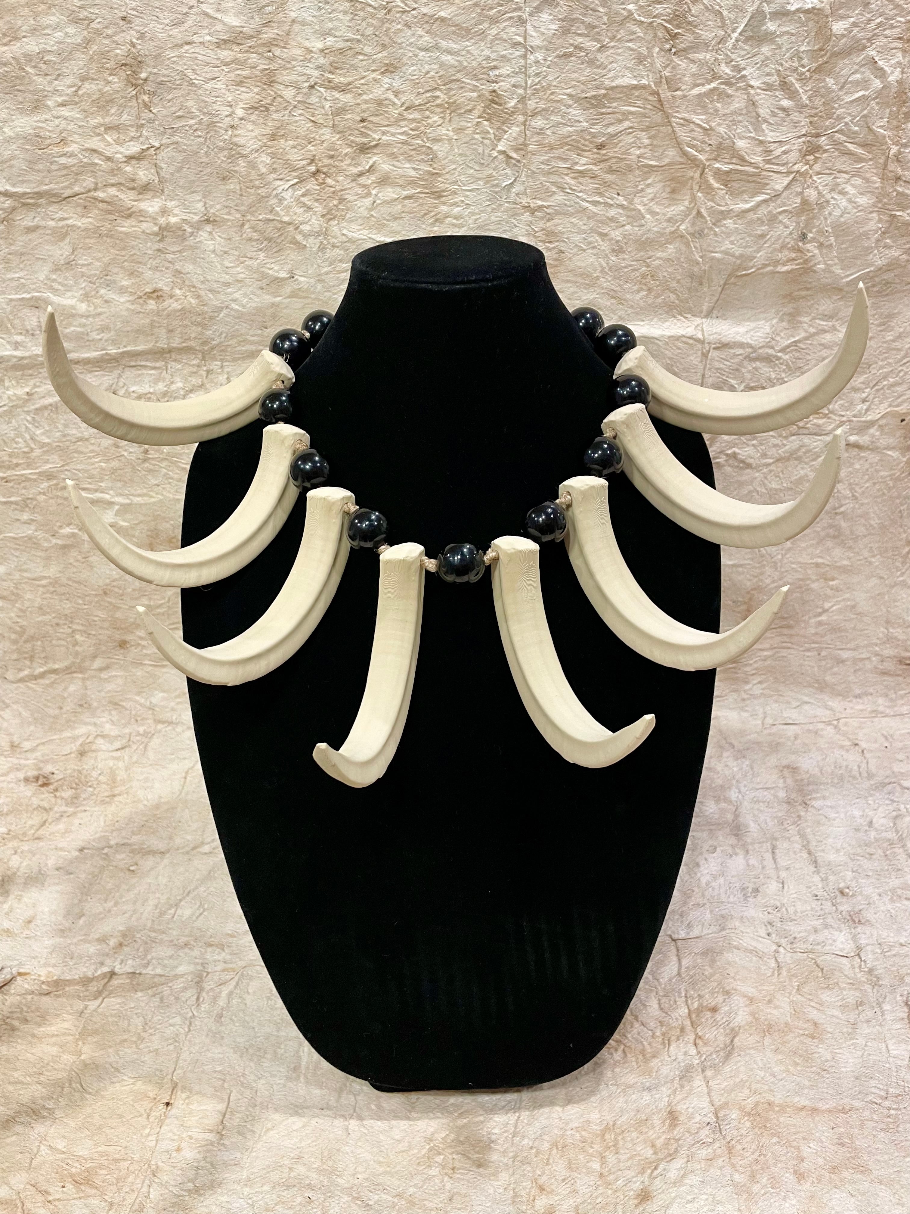 Ula Nifo- Tiʻitiʻi