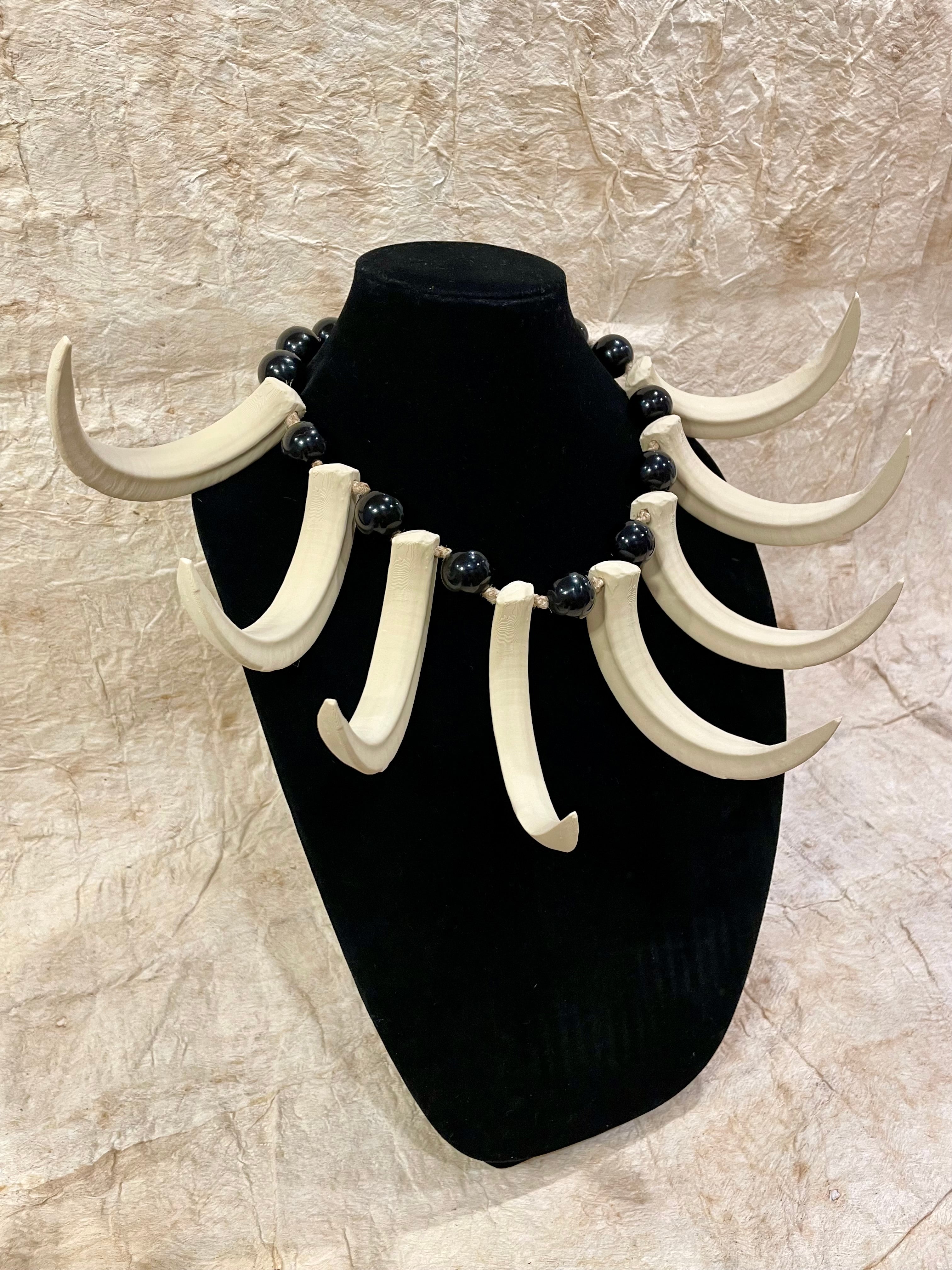 Ula Nifo- Tiʻitiʻi