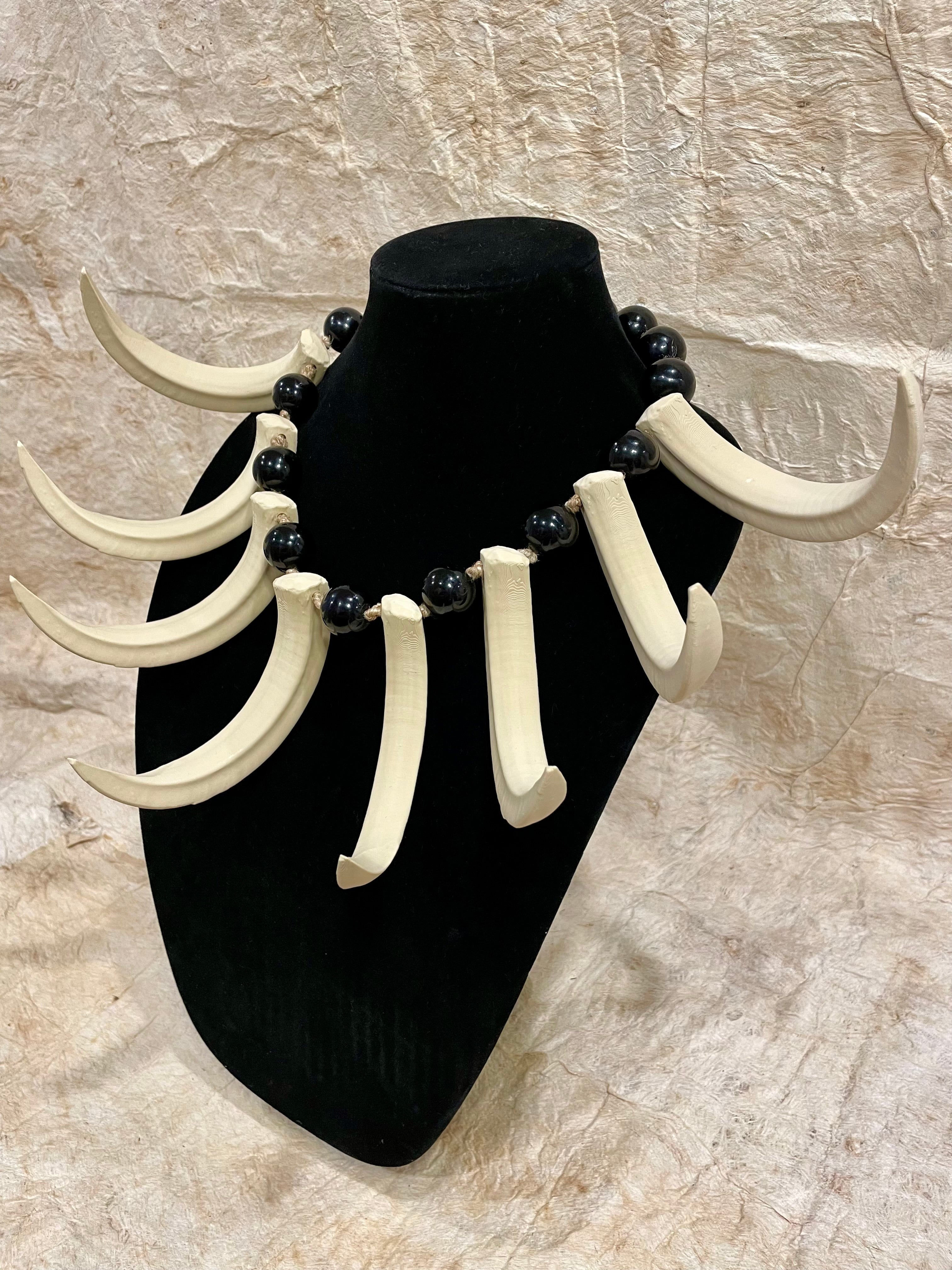 Ula Nifo- Tiʻitiʻi