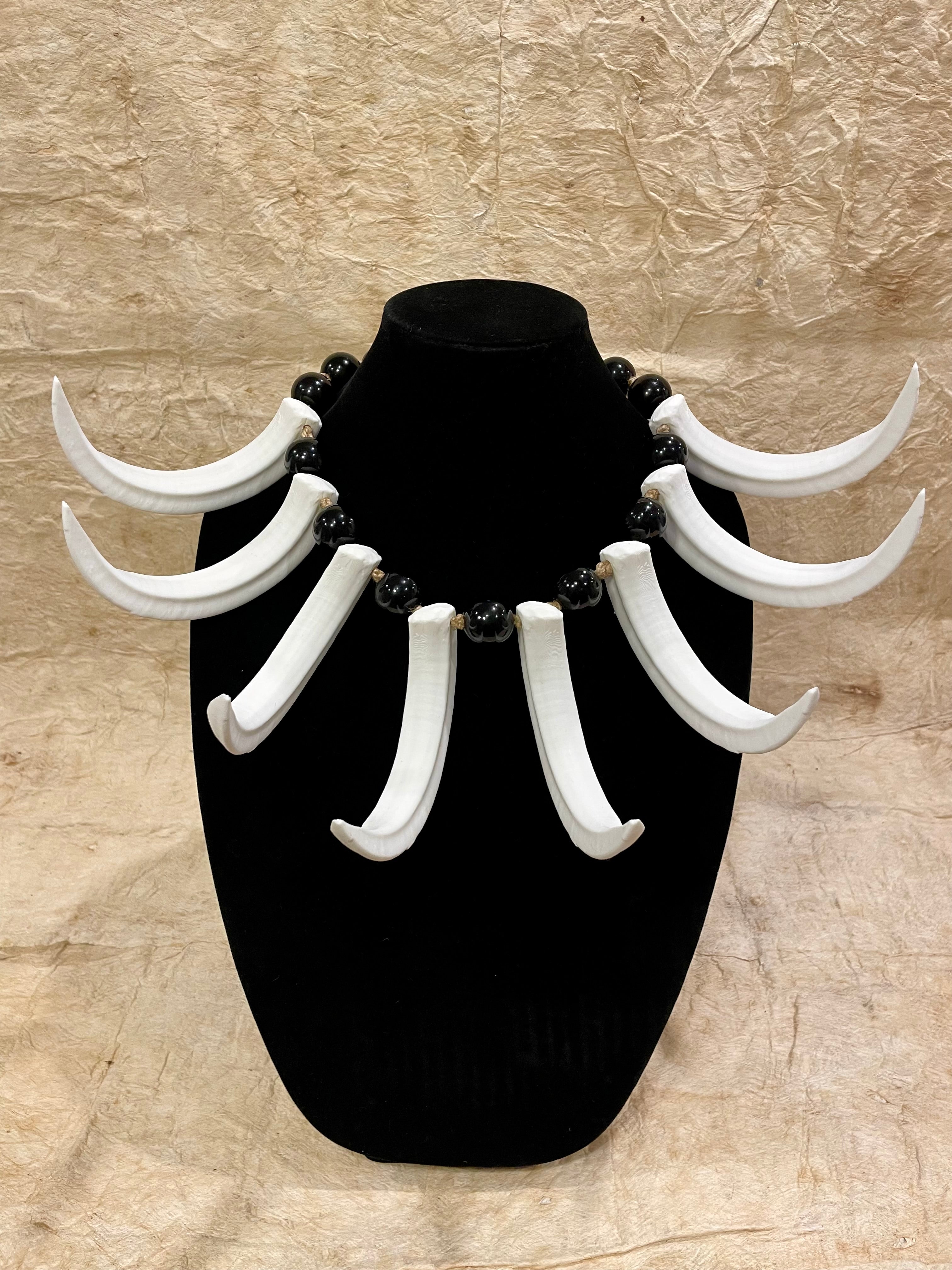 Ula Nifo- Tiʻitiʻi