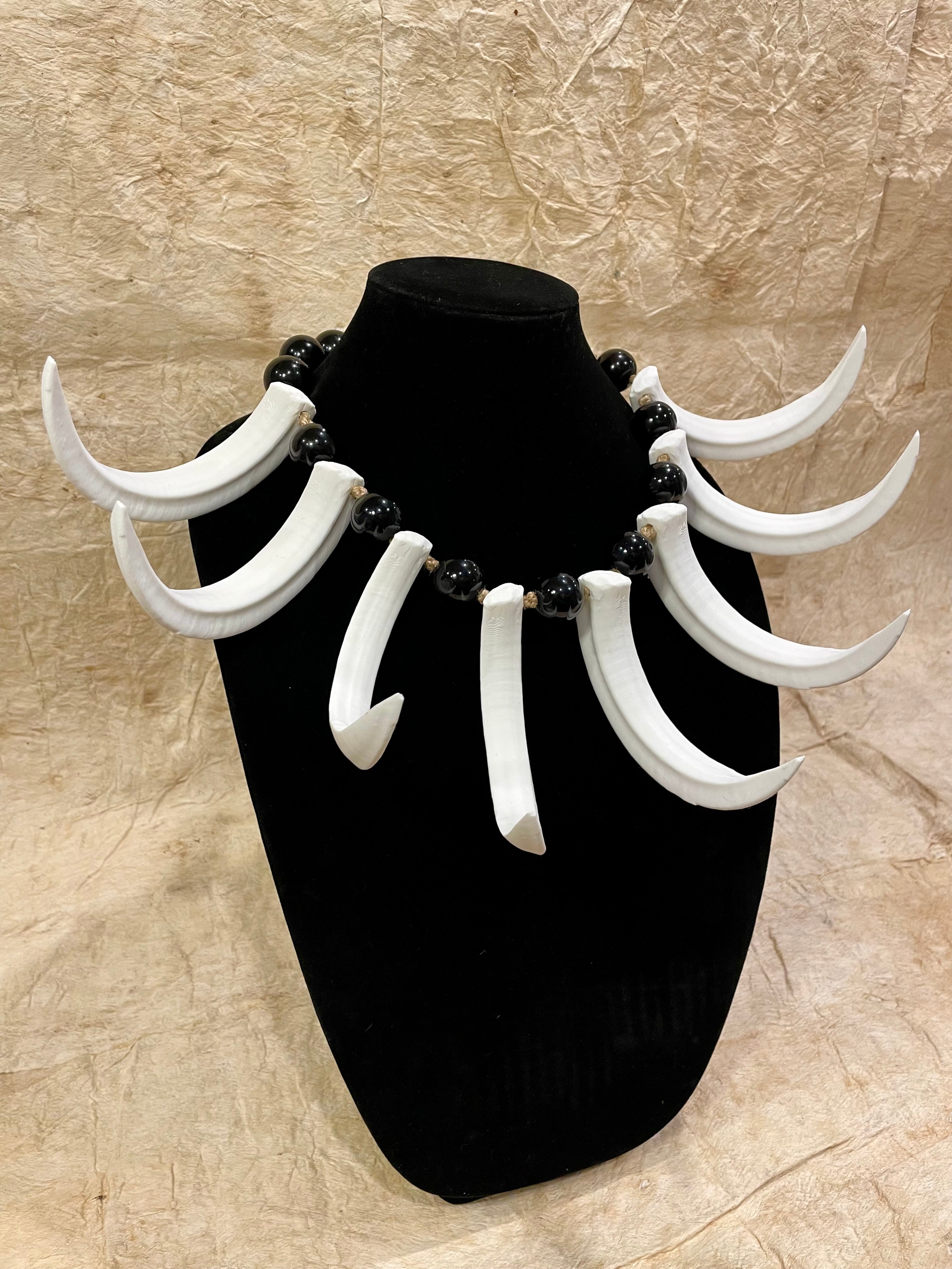 Ula Nifo- Tiʻitiʻi