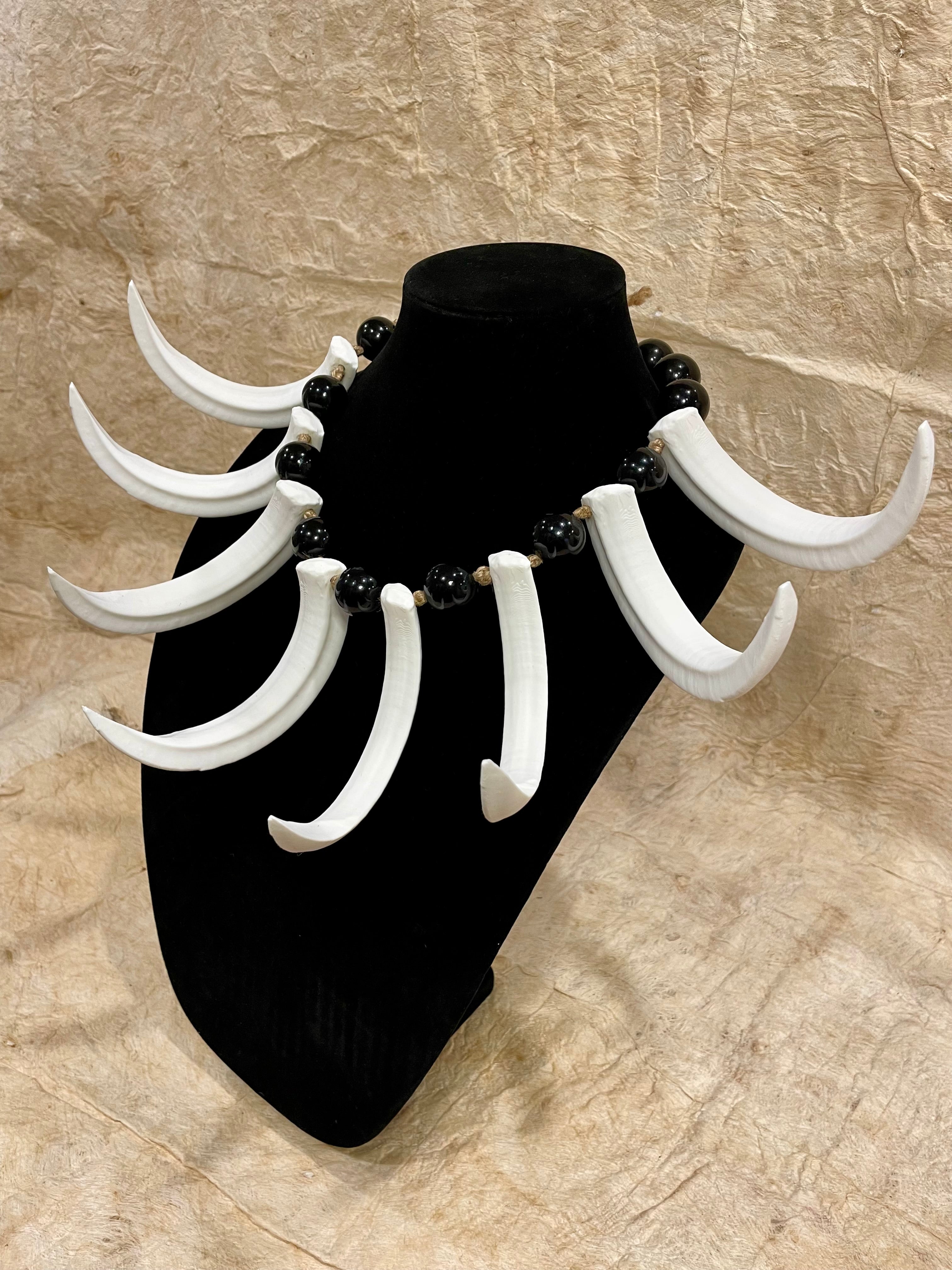 Ula Nifo- Tiʻitiʻi